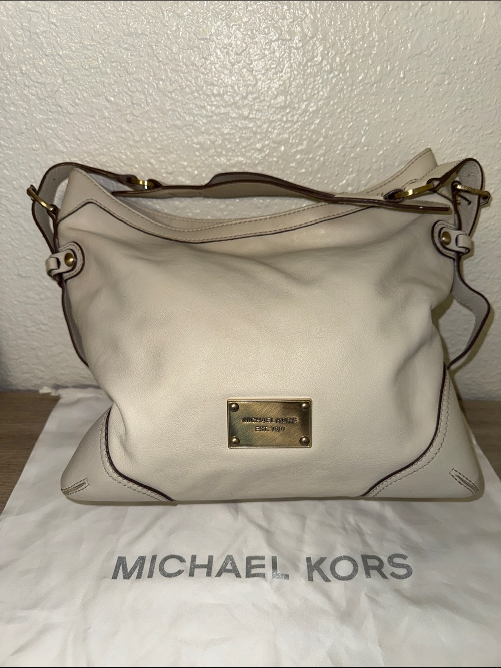 Michael Kors Cream Leather Hobo Shoulder Bag Vintage 2011